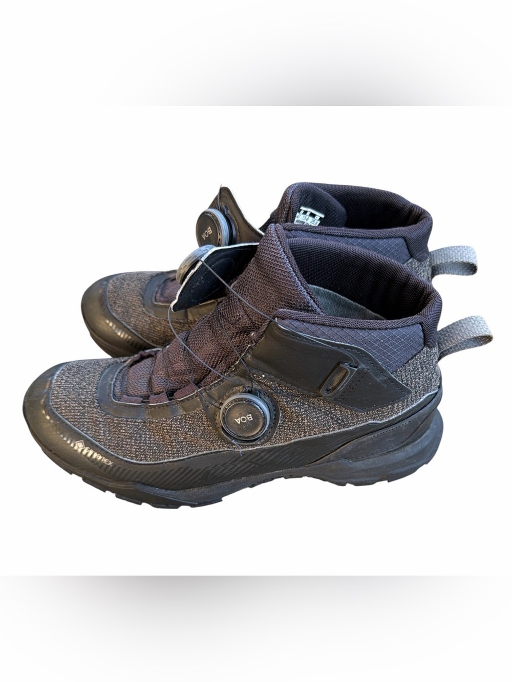 Shimano Black and Gray Cycling Shoe (Interior View)